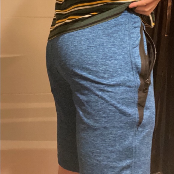 Blue American eagle shorts - Picture 2 of 3